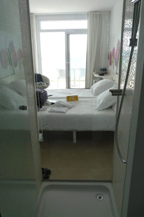 Dusche mit Meerblick Iberostar Waves Bahia de Palma