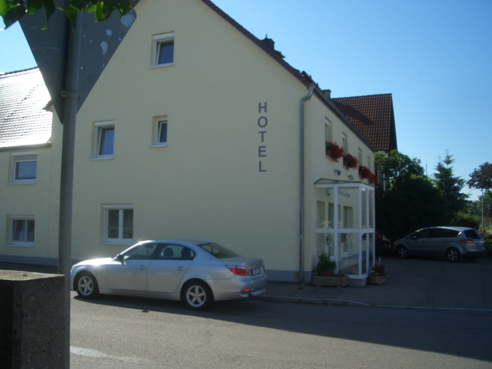 Außenansicht Hotel zur Donau