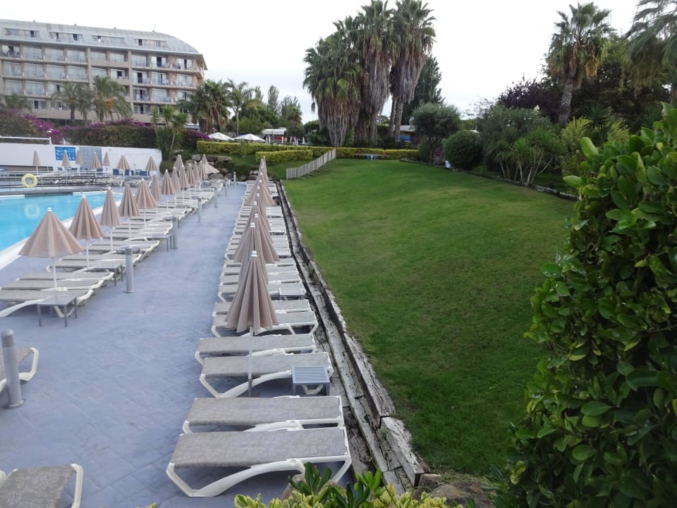 Sonnenliegen kostenlos Montemar Maritim