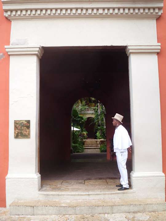 Eingang Hotel Sofitel Santa Clara