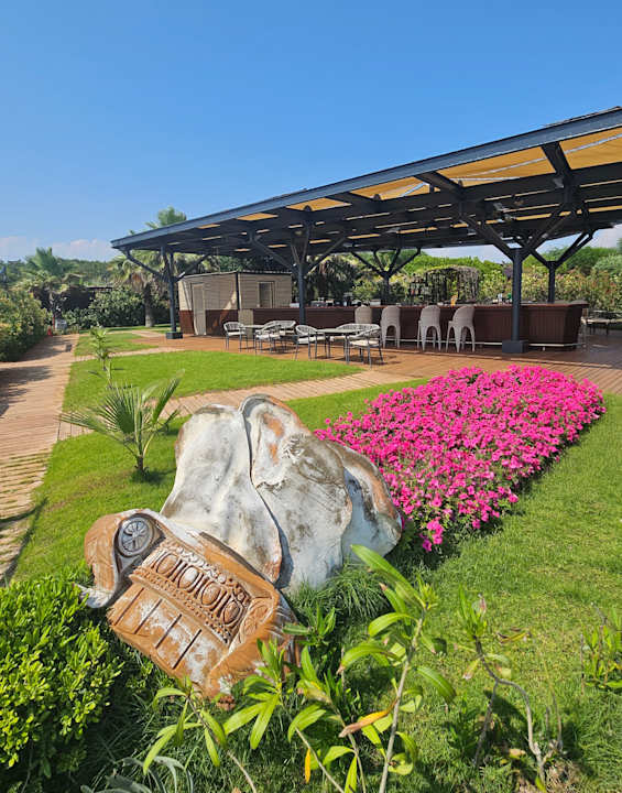 Strand Xanadu Resort Hotel