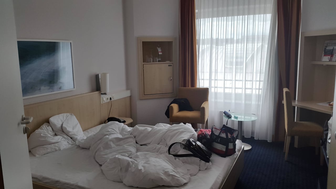 Standard Doppelzimmer IntercityHotel Kiel