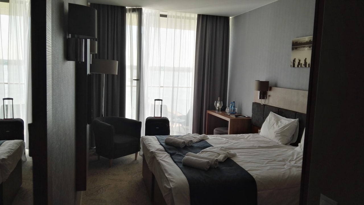 Zimmer Hotel Navigator