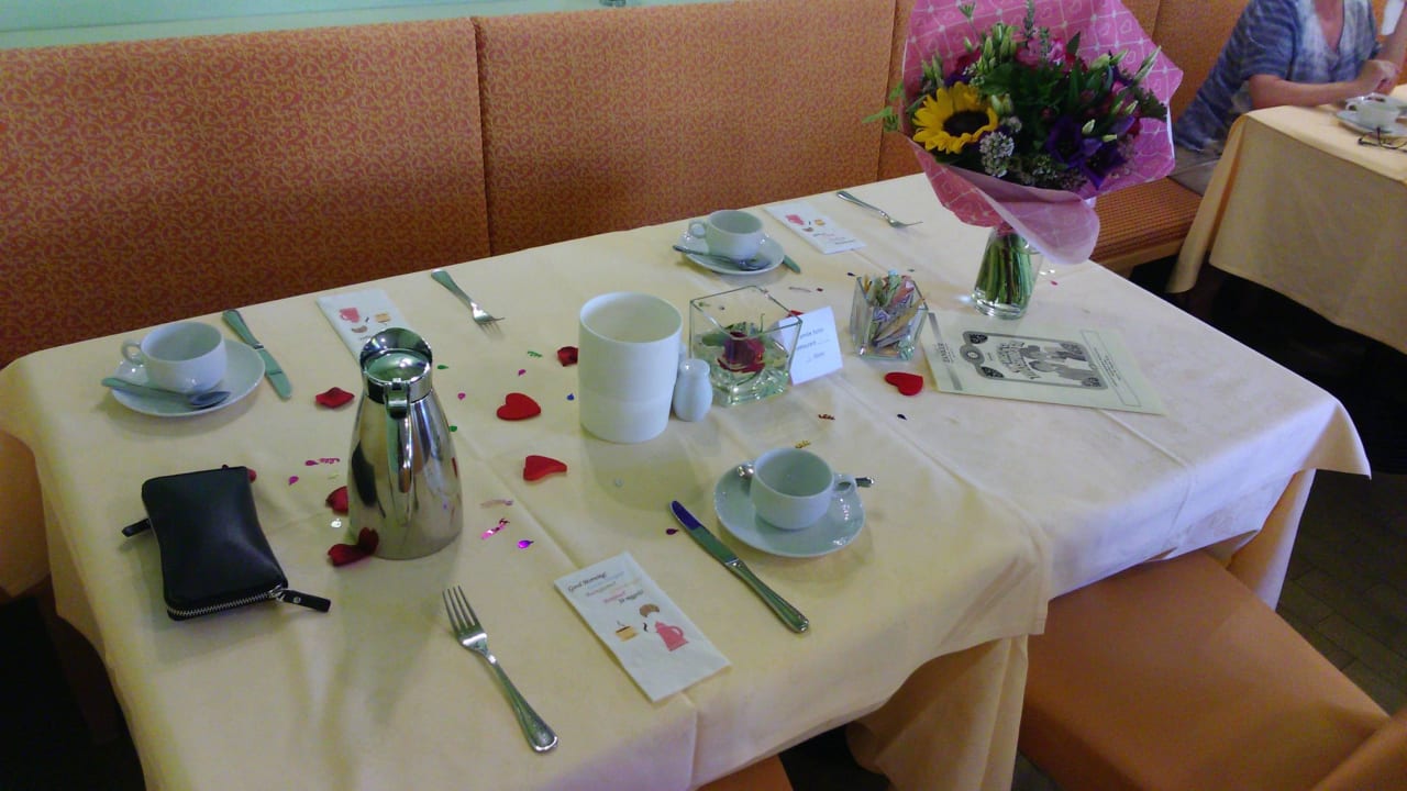 "Festlich gedeckter GeburtstagsTisch" Zanker (Döbriach) • HolidayCheck