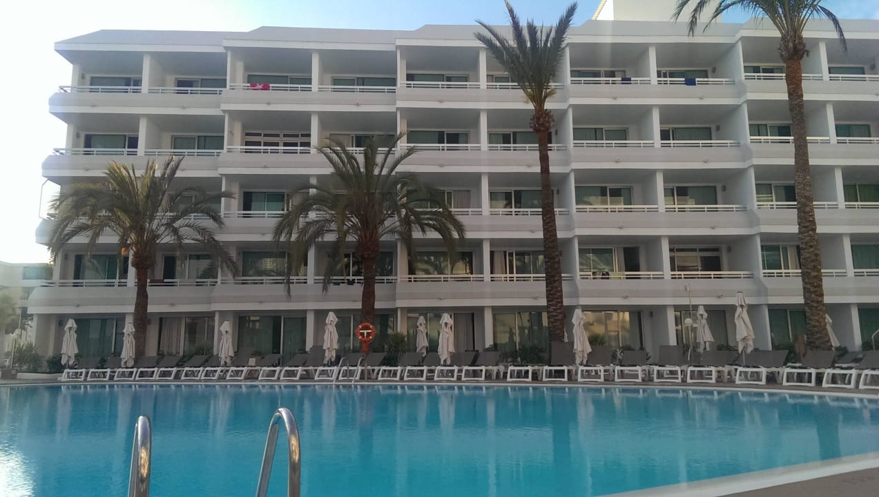  Von der Liege aus ... alltoura Club Hotel Akeah Broncemar