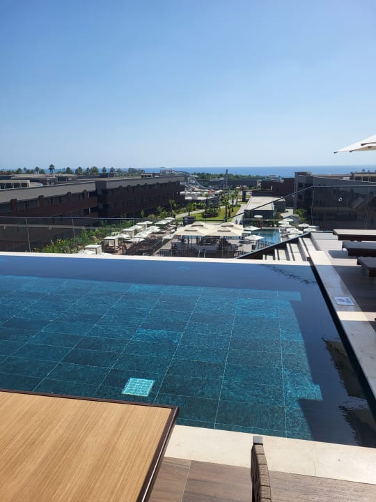 Pool Jacaranda Luxury Resort