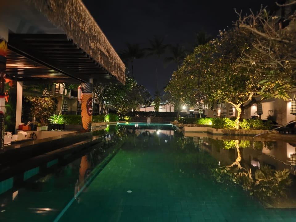 Pool DoubleTree by Hilton Phuket Banthai Resort