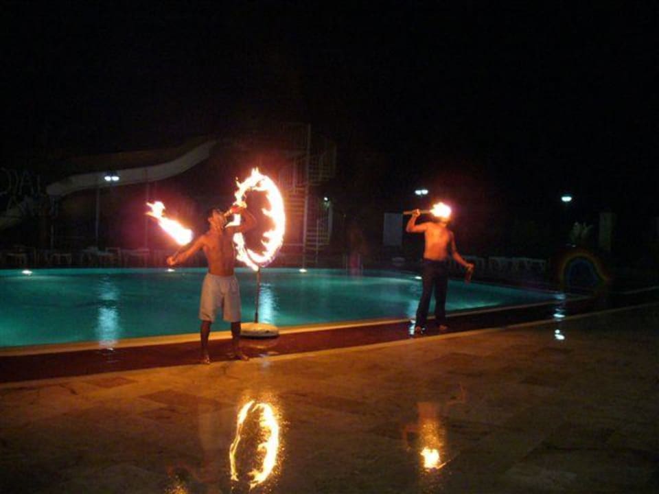 Feuershow Royal Atlantis Beach Hotel