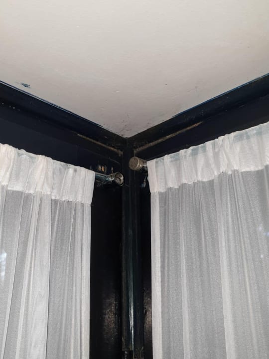 Zimmer Sunrise Resort Hotel