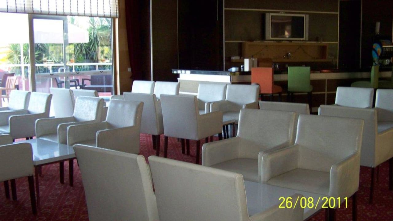 Loobybar Club Side Coast