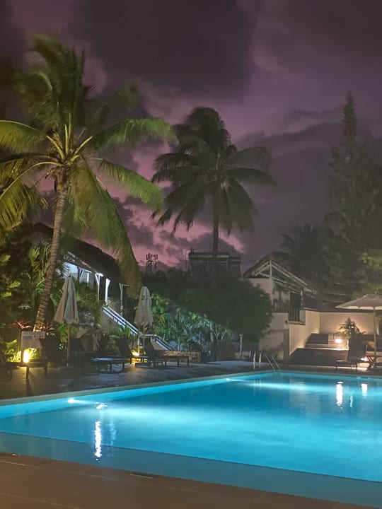 Pool Sunrise Attitude - Adults Only