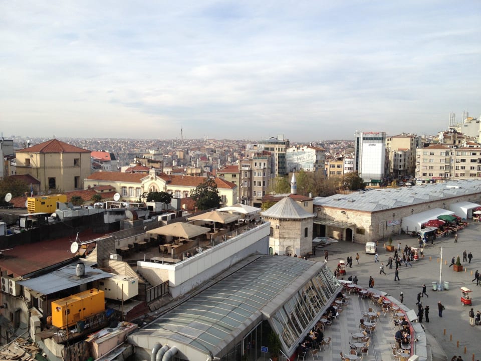 Blick vom Zimmer in Richtung Taksim-Platz Innpera Hotel