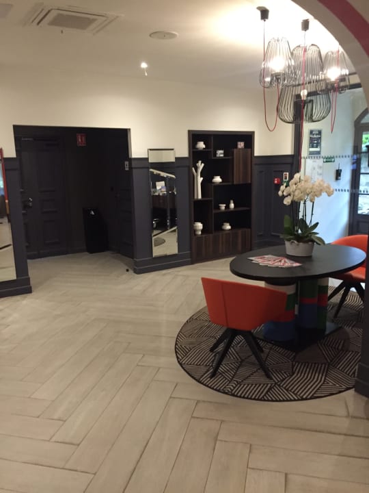 Lobby Mercure Paris Ouest St Germain