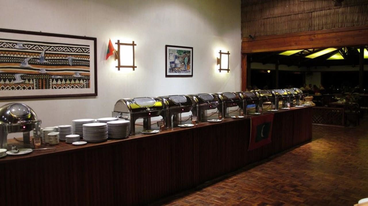 Warmes Buffet NH Collection Maldives Reethi Resort