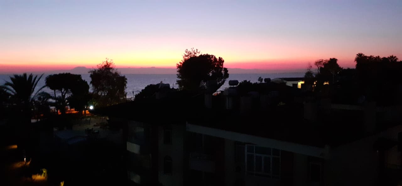 Ausblick Acanthus Cennet Barut Collection