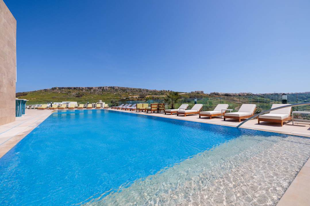 Pool Reef Hotel & Spa