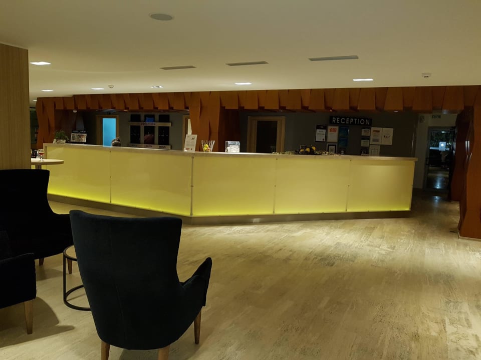 Eingang HVD Viva Club Hotel