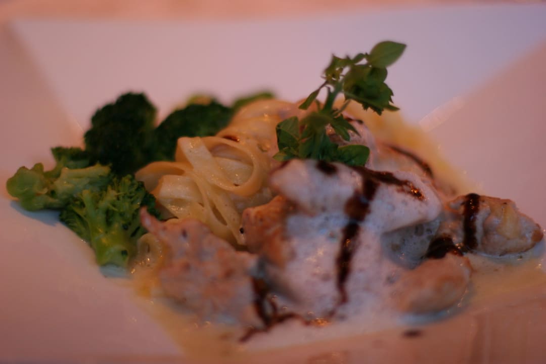 Das Abendessen Hotel Alpvita Piz Tasna