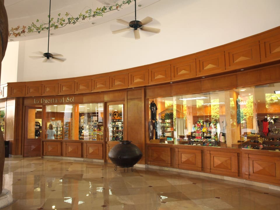 Ein kleiner Shop  Catalonia Royal Tulum Beach & Spa Resort - Adults only