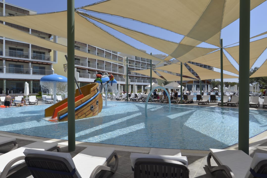 Child pool Akra Sorgun Tui Blue Sensatori