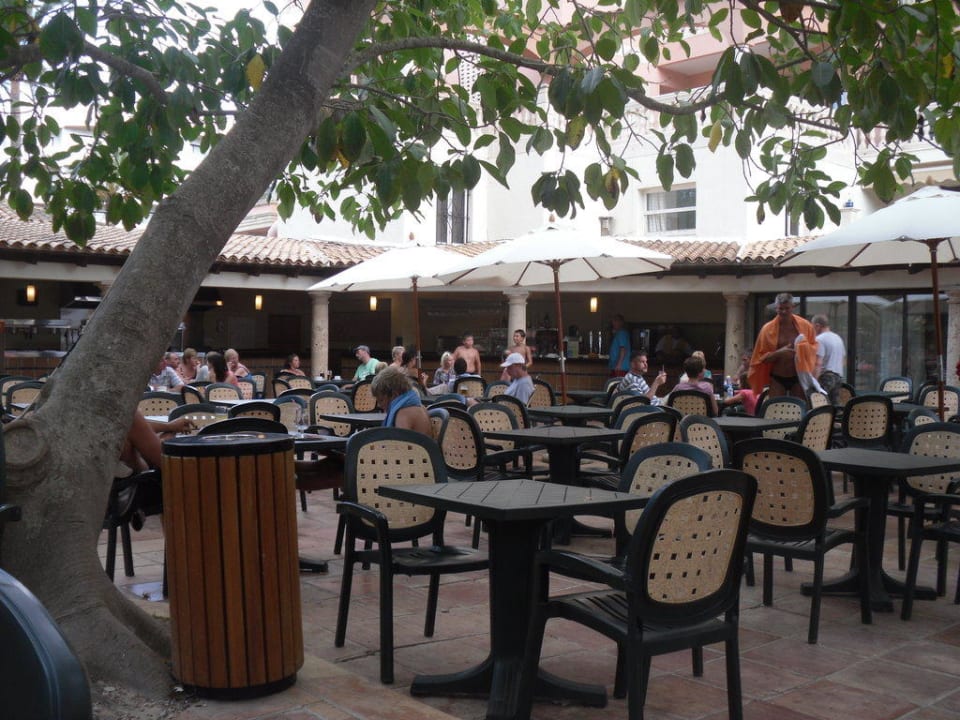 Der Innenhof allsun Hotel Lago Playa Park