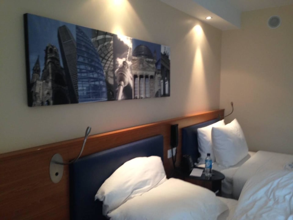 Ausreichend Platz Hampton by Hilton Berlin City West