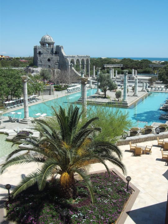 Basen Xanadu Resort Hotel