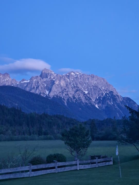 Ausblick Ferienwohnungen Alpenblick Tilly