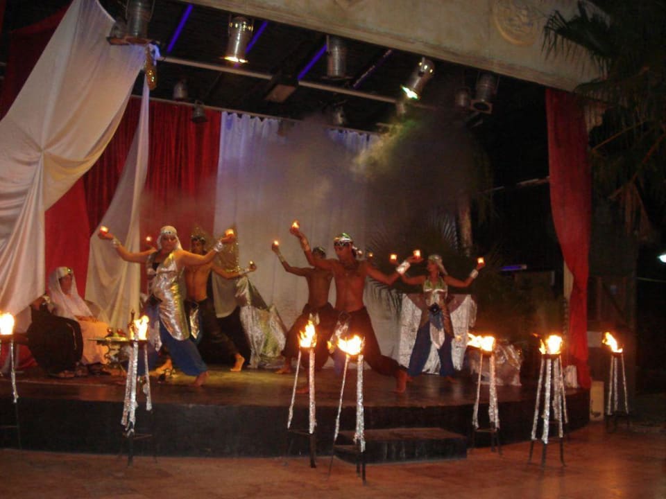 Abendshow Royal Atlantis Beach Hotel