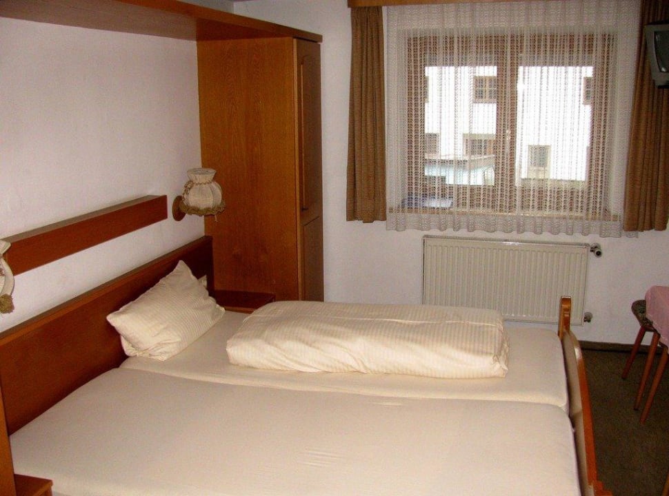 Blick in eines der Doppelzimmer Gasthof Hotel Zum Grüntenblick