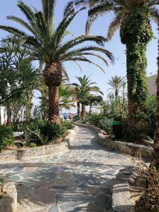 Gartenanlage HARPIN Happy Days Beach Hotel