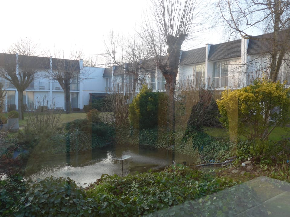 Innenhof Leonardo Hotel Düsseldorf Airport - Ratingen