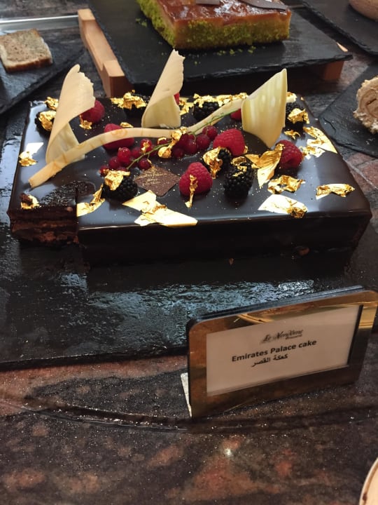 Desert mit Blattgold Emirates Palace Mandarin Oriental