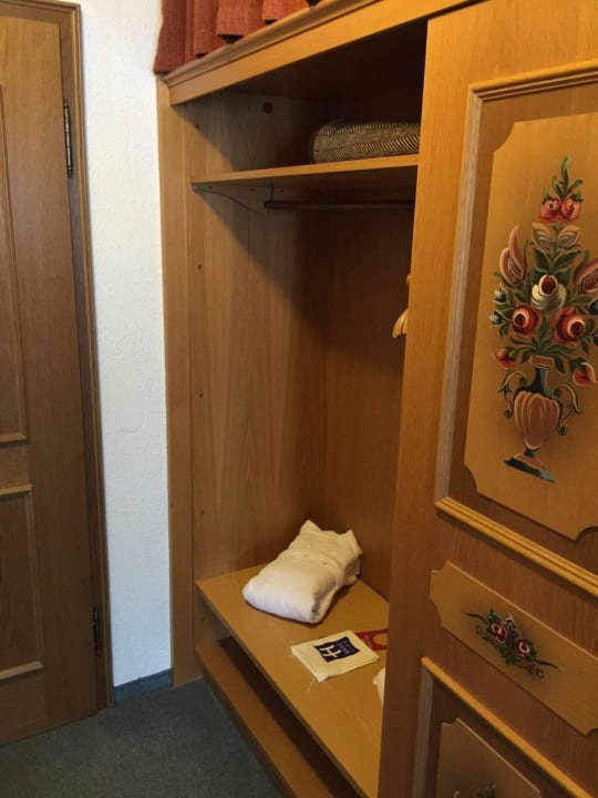 Schrank Schwarzwaldhotel Ruhbühl