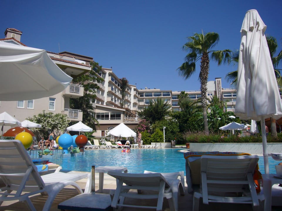 Pool Seaden Corolla Hotel