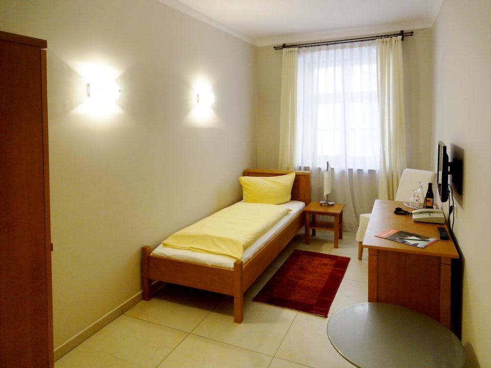 Einzelzimmer im Erdgeschoss Am Malerweg – Hotel