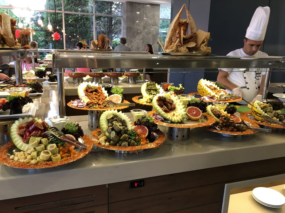 Gastro Saturn Palace Resort Hotel