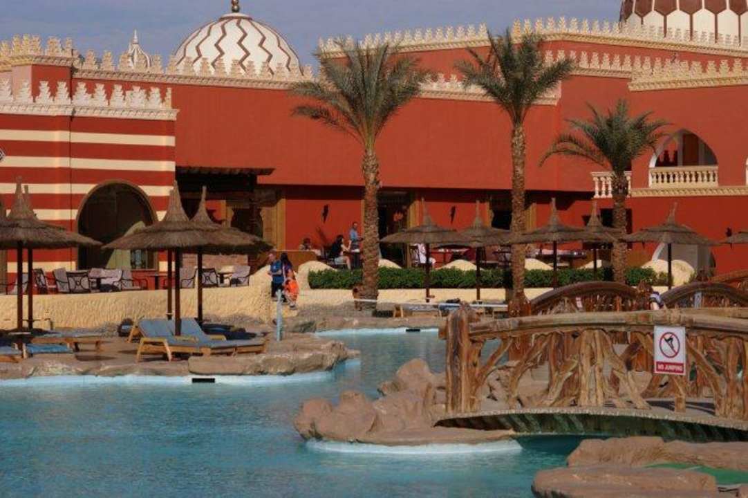 Hauptpool Pickalbatros Alf Leila Wa Leila Resort - Neverland Hurghada