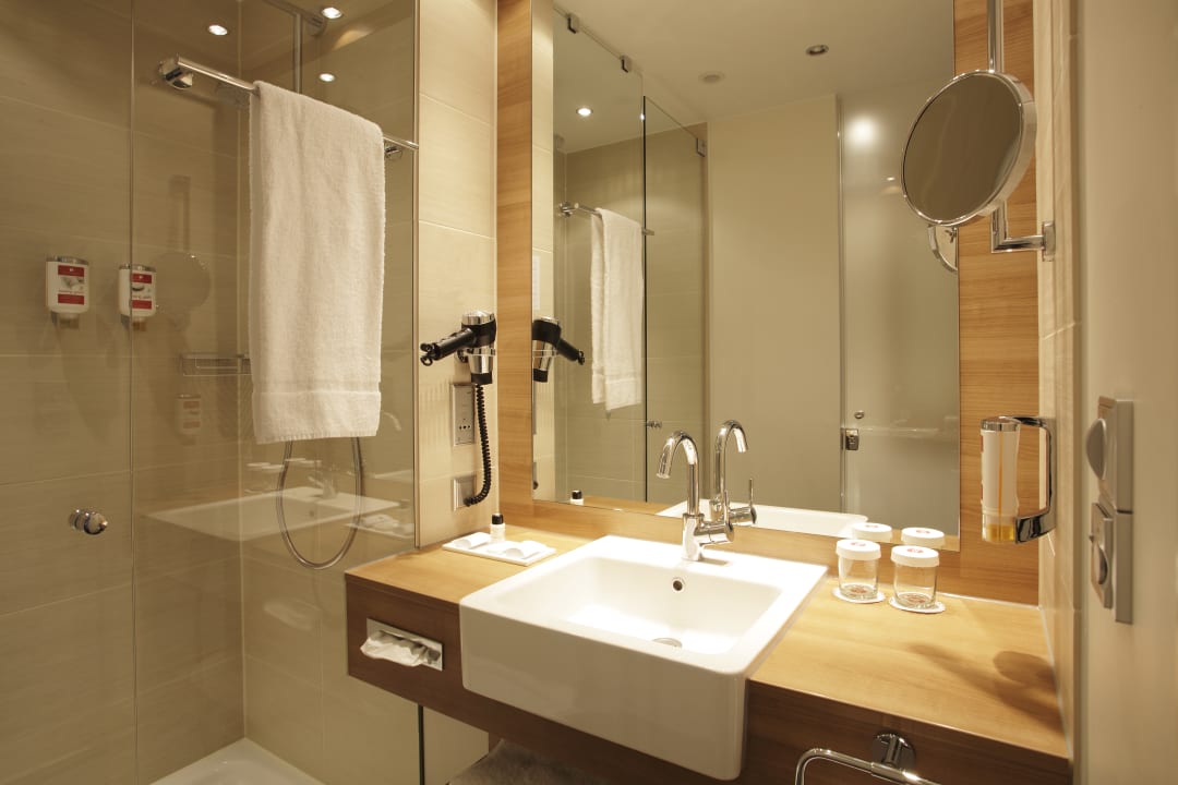 Zimmer H4 Hotel Berlin Alexanderplatz