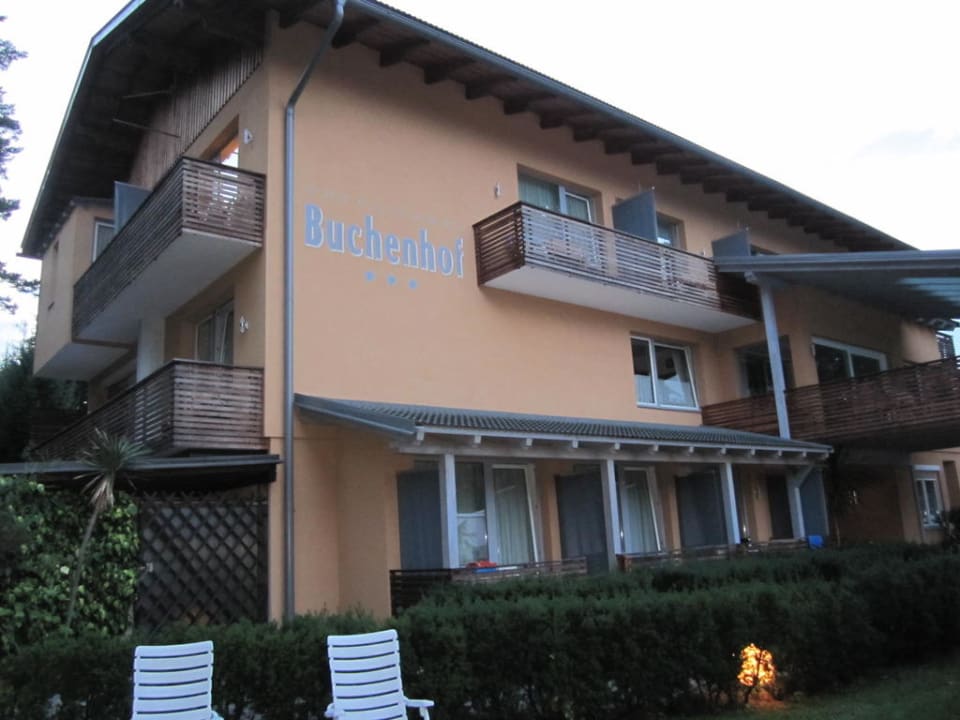 Sicht seitlich  Hotel Garni Buchenhof