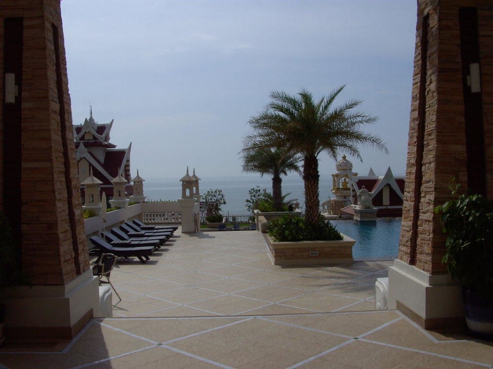 Blick von der Restaurantterrasse Hotel Grand Pacific Sovereign Resort & Spa