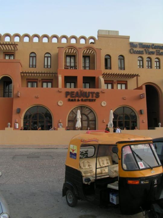 Blick auf die Peanutsbar Hotel Three Corners Ocean View prestige - Adults only