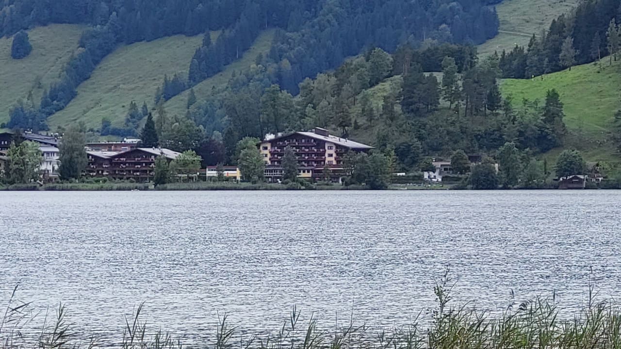 Außenansicht Hotel Bellevue am See