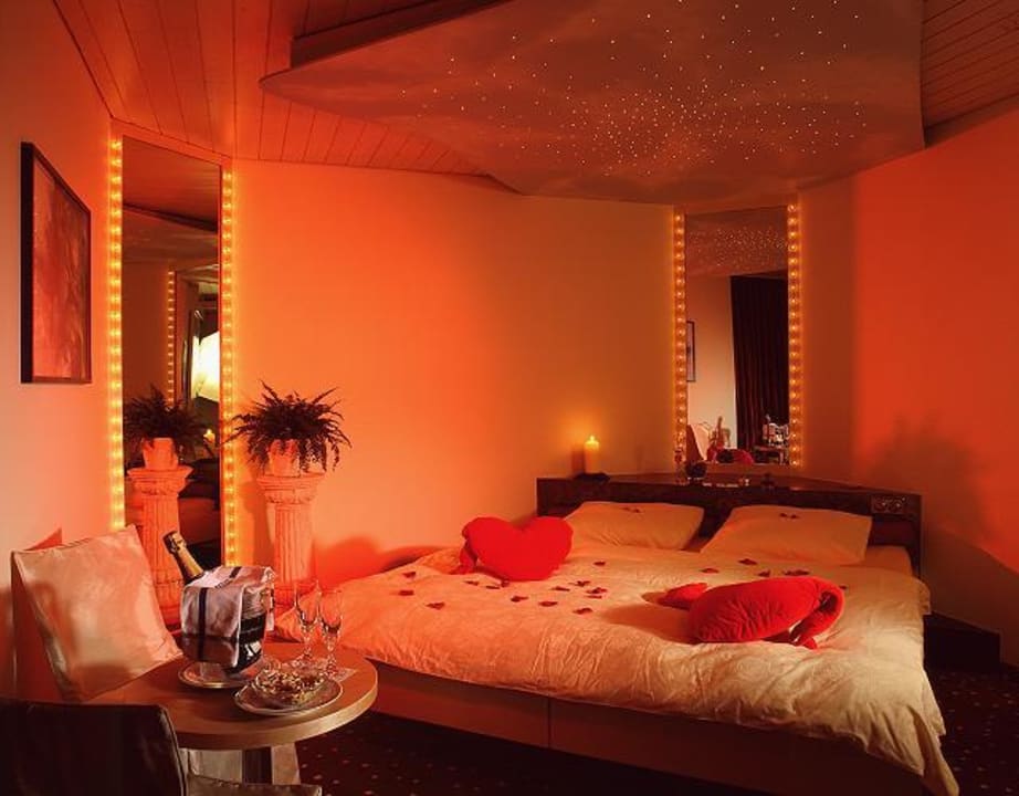 Loveroom im Hotel Goldey 3 Sterne in Interlaken Aparthotel Goldey