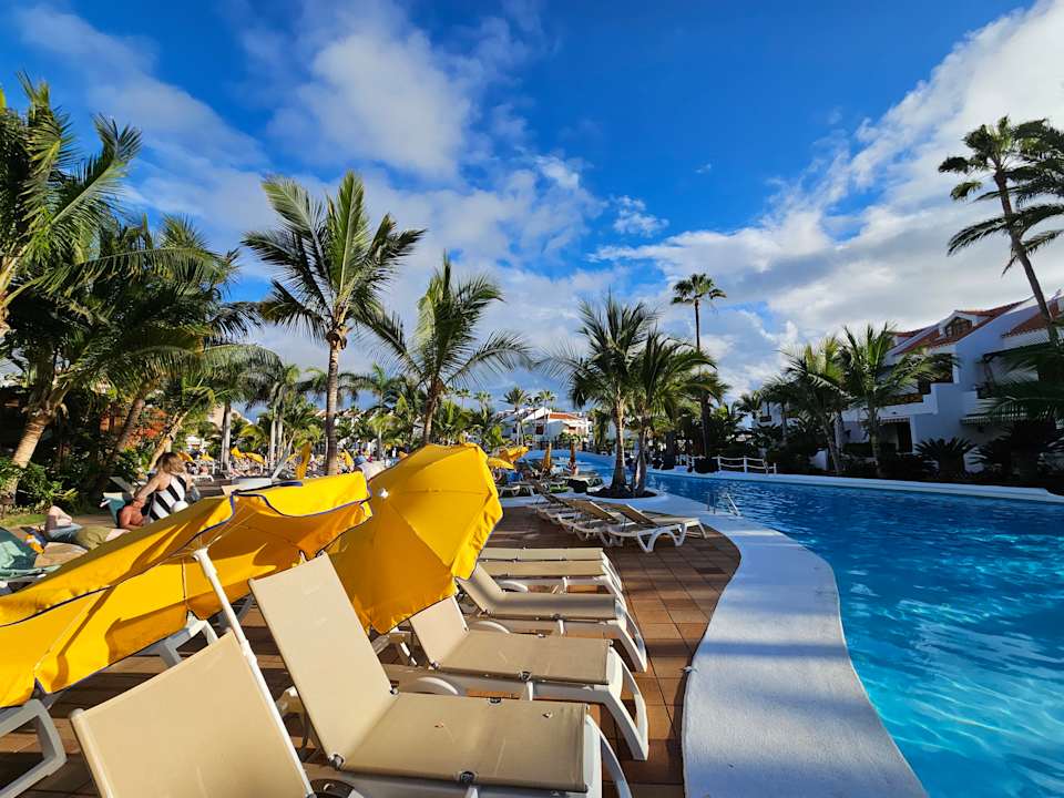 Pool Parque Santiago III Official