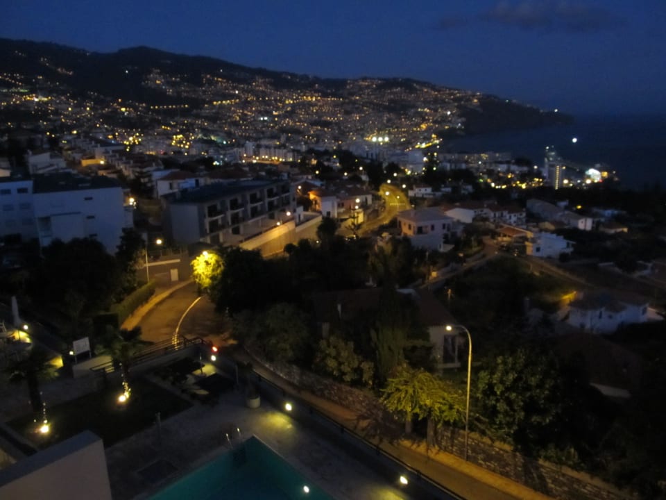 Funchal bei Nacht Hotel Madeira Panoramico