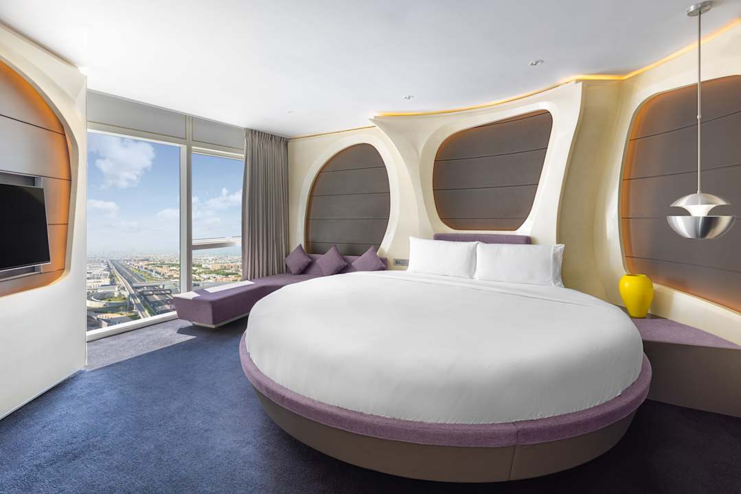Ausblick V Hotel Dubai, Curio Collection by Hilton