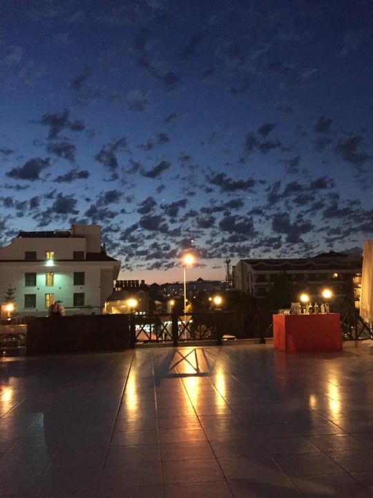 Terrasse by night Sun Club Hotel