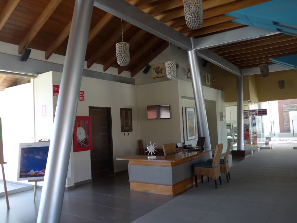 Im großen Eingangsbereich  Aranwa Paracas Resort & Spa