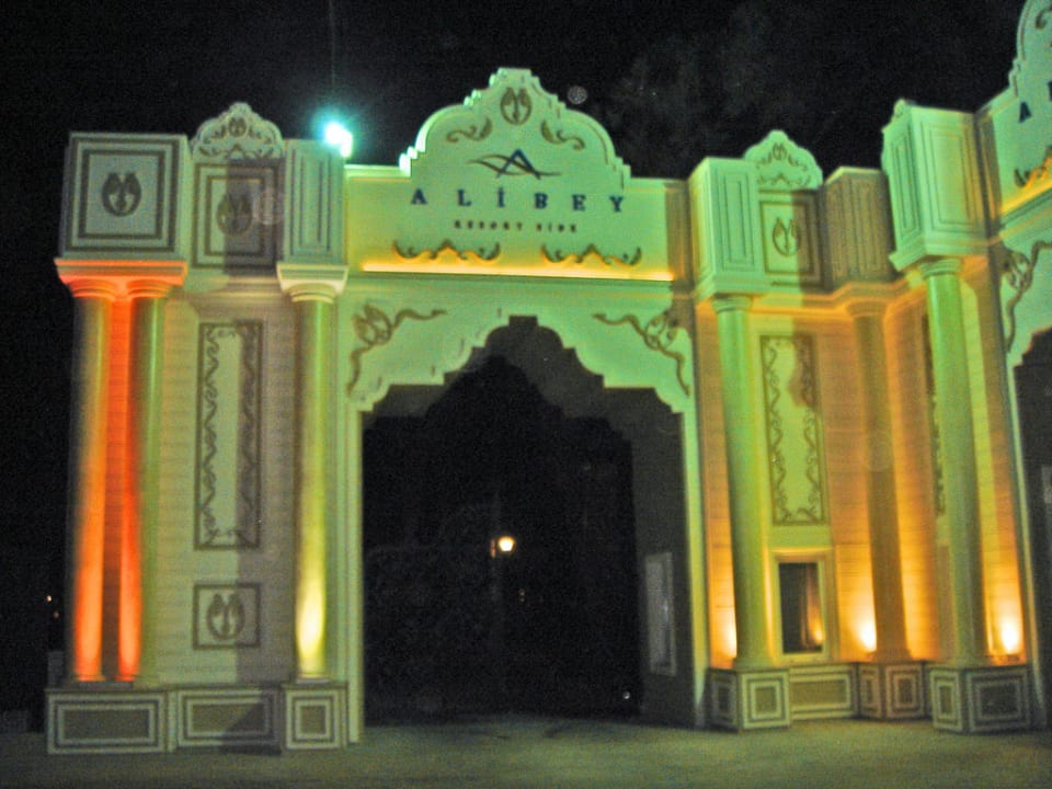 Haupteingang Ali Bey Resort Sorgun